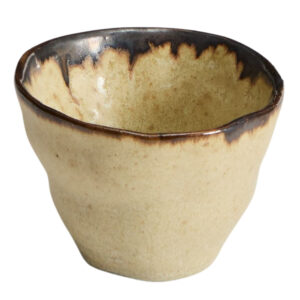 Kave Home Hnědý keramický hrnek Abela 240 ml